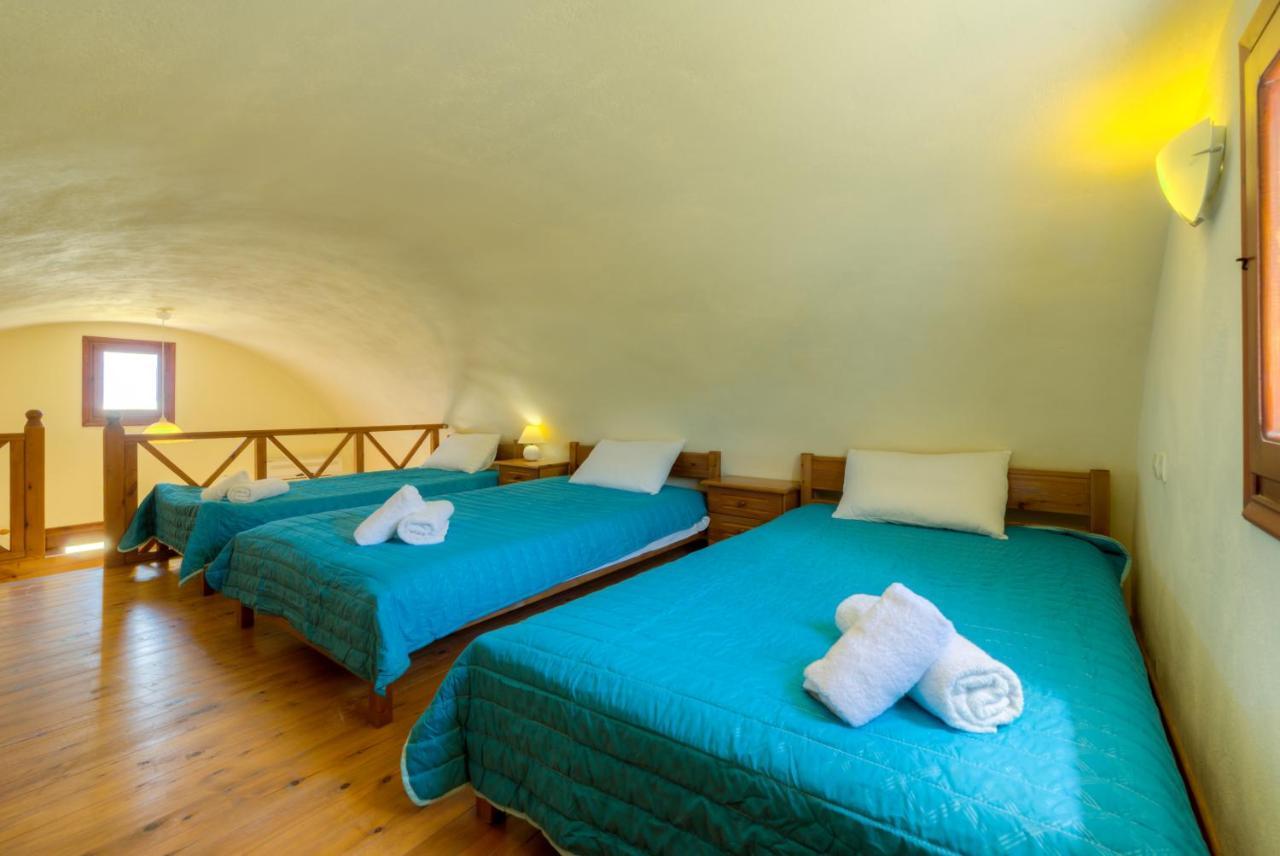 Soulis Hotel Oia  Exterior photo